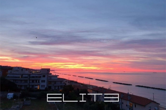 Attico prestigioso con vista mare ad Ancona