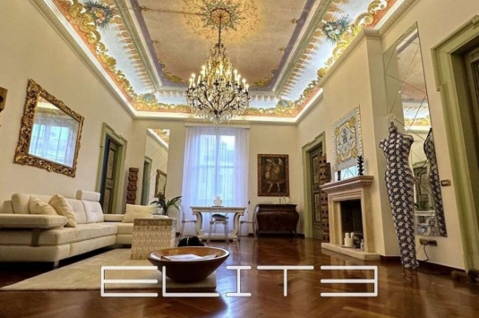 Appartamento di Prestigio in Centro Storico