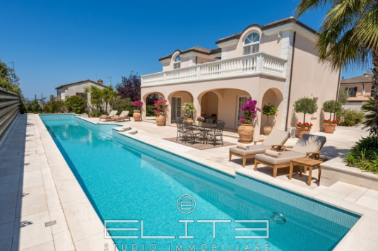 Villa di lusso vista mare con piscina e SPA privata - Portorecanati