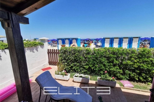 Casa Singola sulla spiaggia a Marcelli di Numana